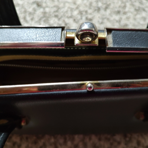 Vintage black purse - Picture 2 of 5